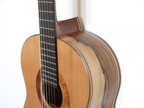 caldersmith guitar Towards a classical guitar family